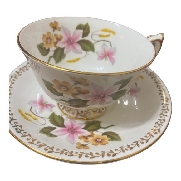 Vintage Aynsley porcelain cup & saucer, pink & yellow flowers - Picture 3 of 16